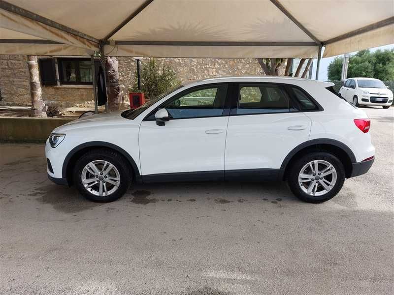 AUDI Q3 35 TDI S tronic Business