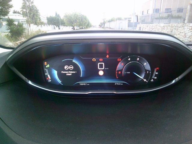 PEUGEOT 5008 BlueHDi 130 S&S Crossway