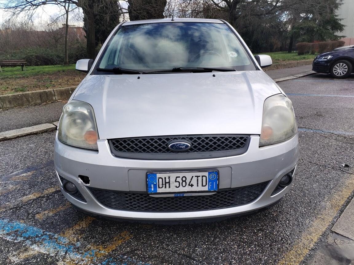Ford Fiesta Fiesta 1.2 5p. 160000km 2007 distribuzione e tagliando fatto