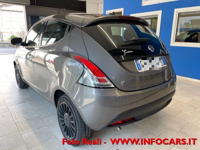 LANCIA Ypsilon 1.0 FireFly 5 porte S&S Hybrid Silver PROMO !