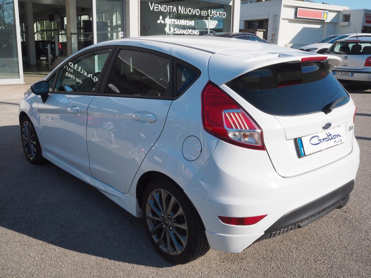 Ford Fiesta 1.5 TDCi 75CV 5 porte ST-Line