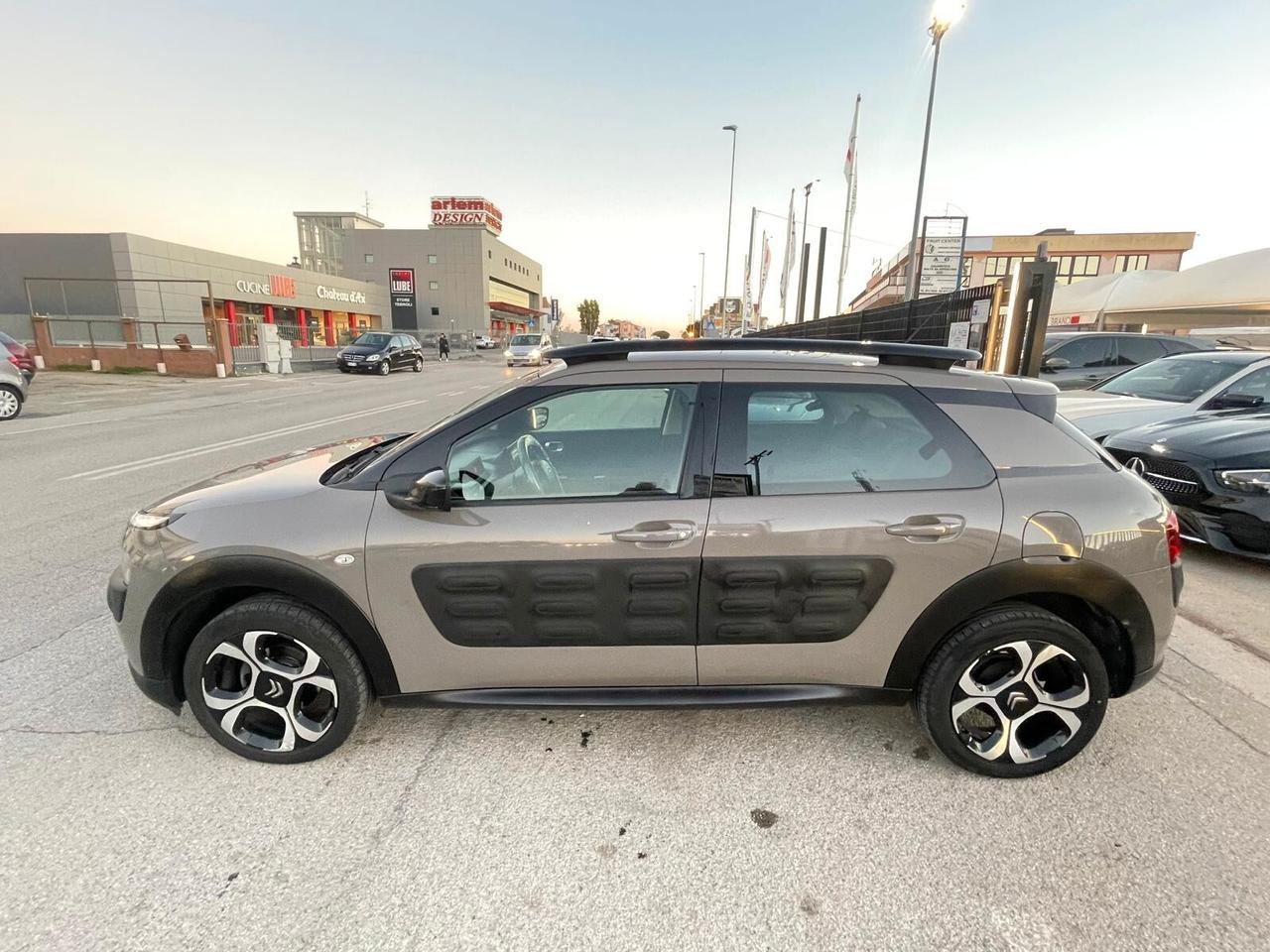 Citroen C4 Cactus BlueHDi 100 S&S ETG6 Shine