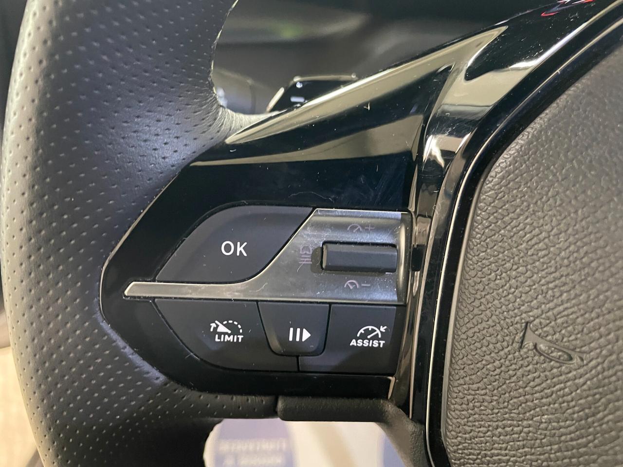 Peugeot 308 Hybrid 145 e-DCS6 SW GT 2025 Km 10400