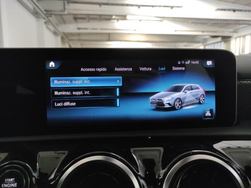 Mercedes-Benz Classe A (W177) - A 200 Automatic Sport