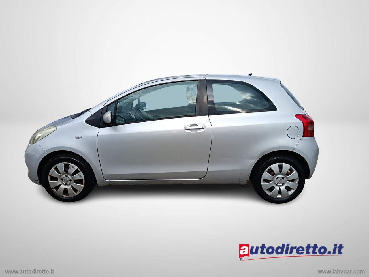 TOYOTA Yaris 1.3 5p. Sol