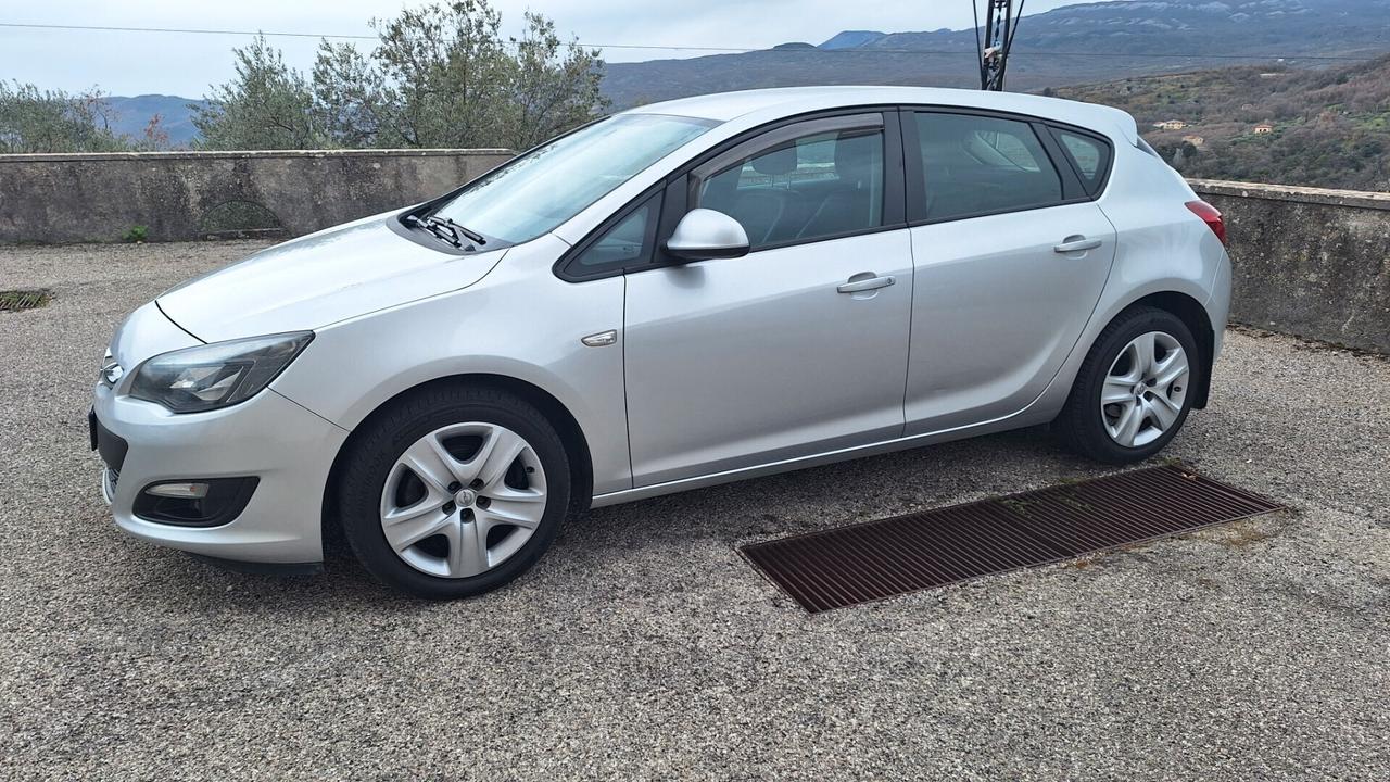 Opel Astra 1.4 Turbo 140CV 5 porte GPL Tech Cosmo