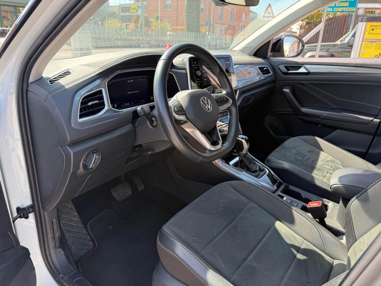 Volkswagen T-Roc 1.5 TSI ACT DSG R-Line