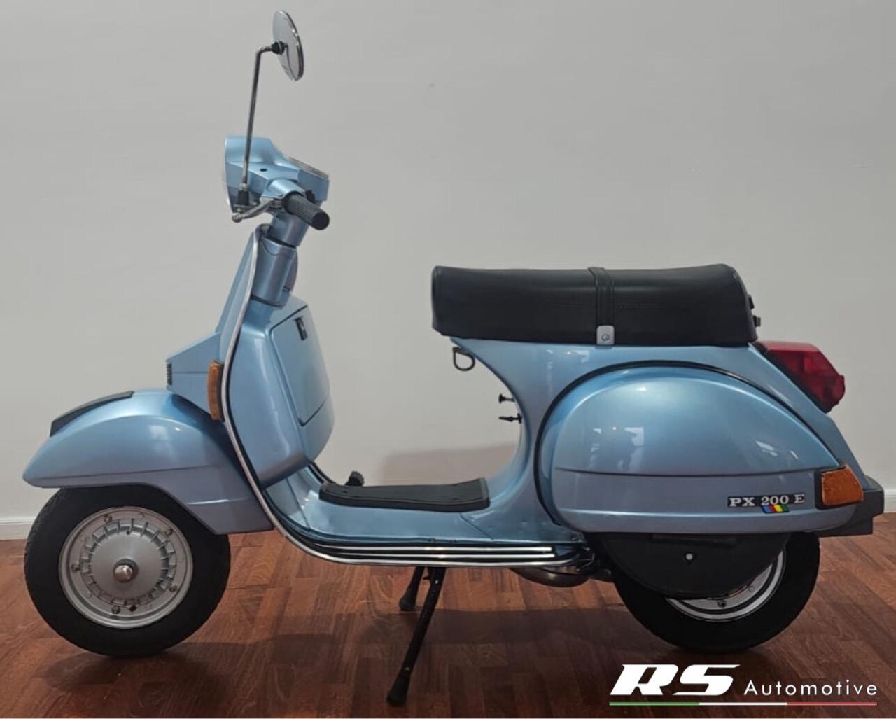 Vespa PX 200E