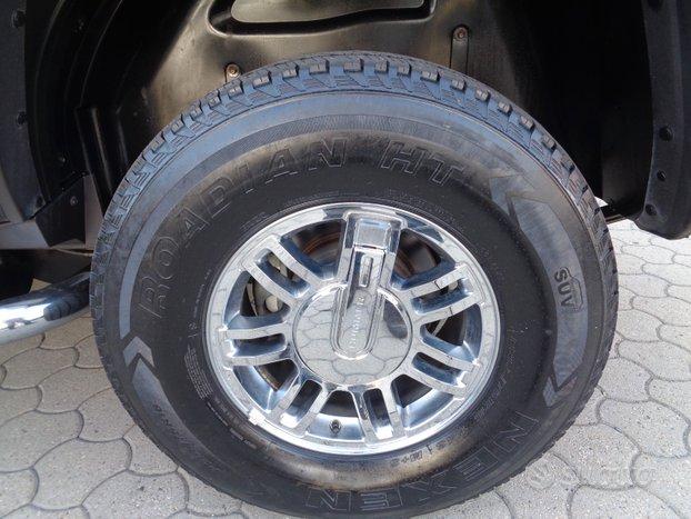 Hummer H3 benzina v8