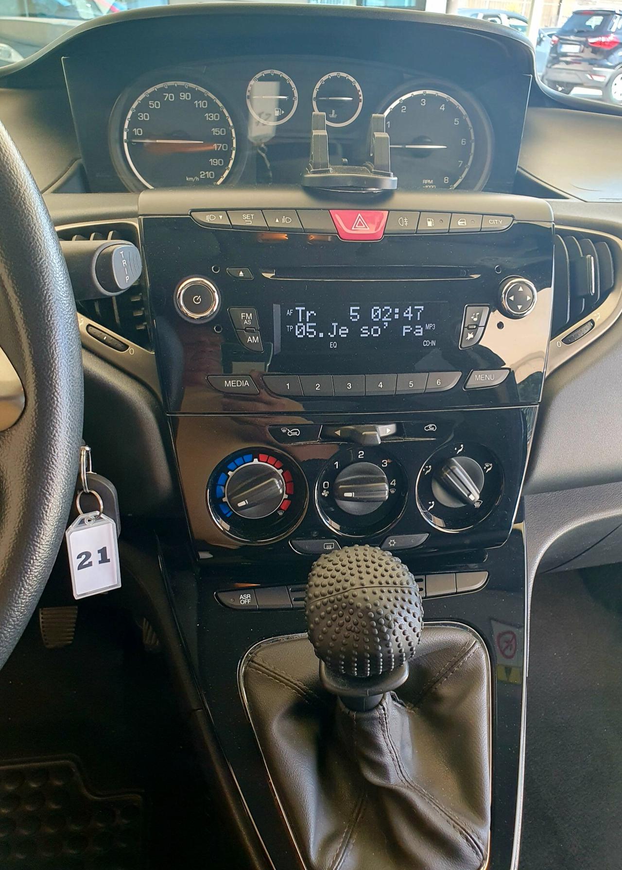 Lancia Ypsilon 1.2 BENZ/GPL - 2015 - KM. 95.000