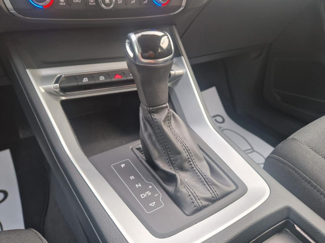 Audi Q3 40 TDI quattro S tronic Business Advanced