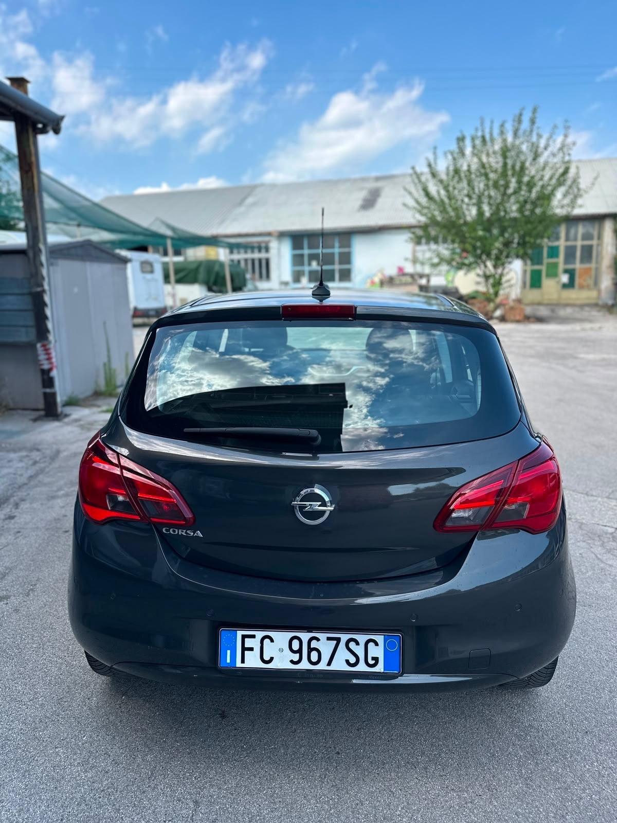Opel Corsa 1.2 5 porte