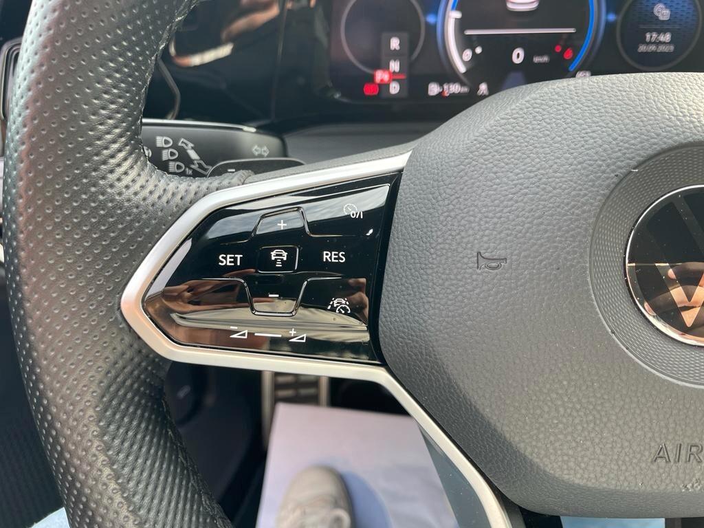 Volkswagen Golf 8 GTD 2.0 200cv DSG