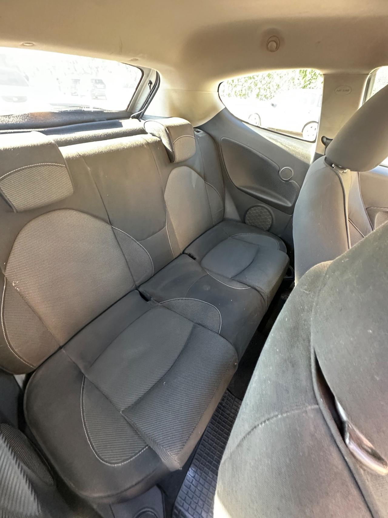 Alfa Romeo MiTo 1.6 JTDm 16V Distinctive Sport Pack