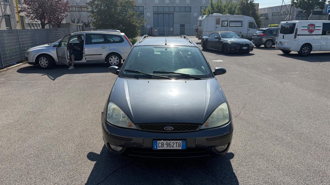 Ford Focus 1.8i 16V cat SW Ghia