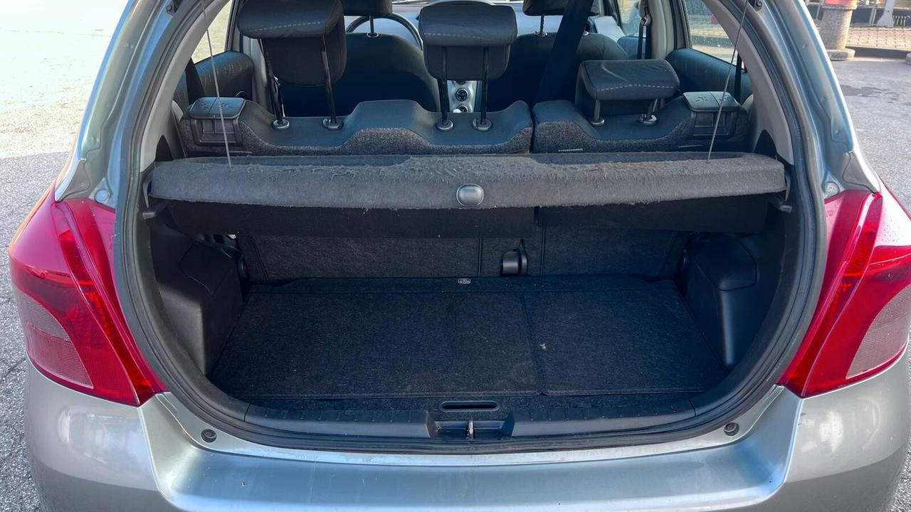 Toyota Yaris 1.0 5 porte Sol