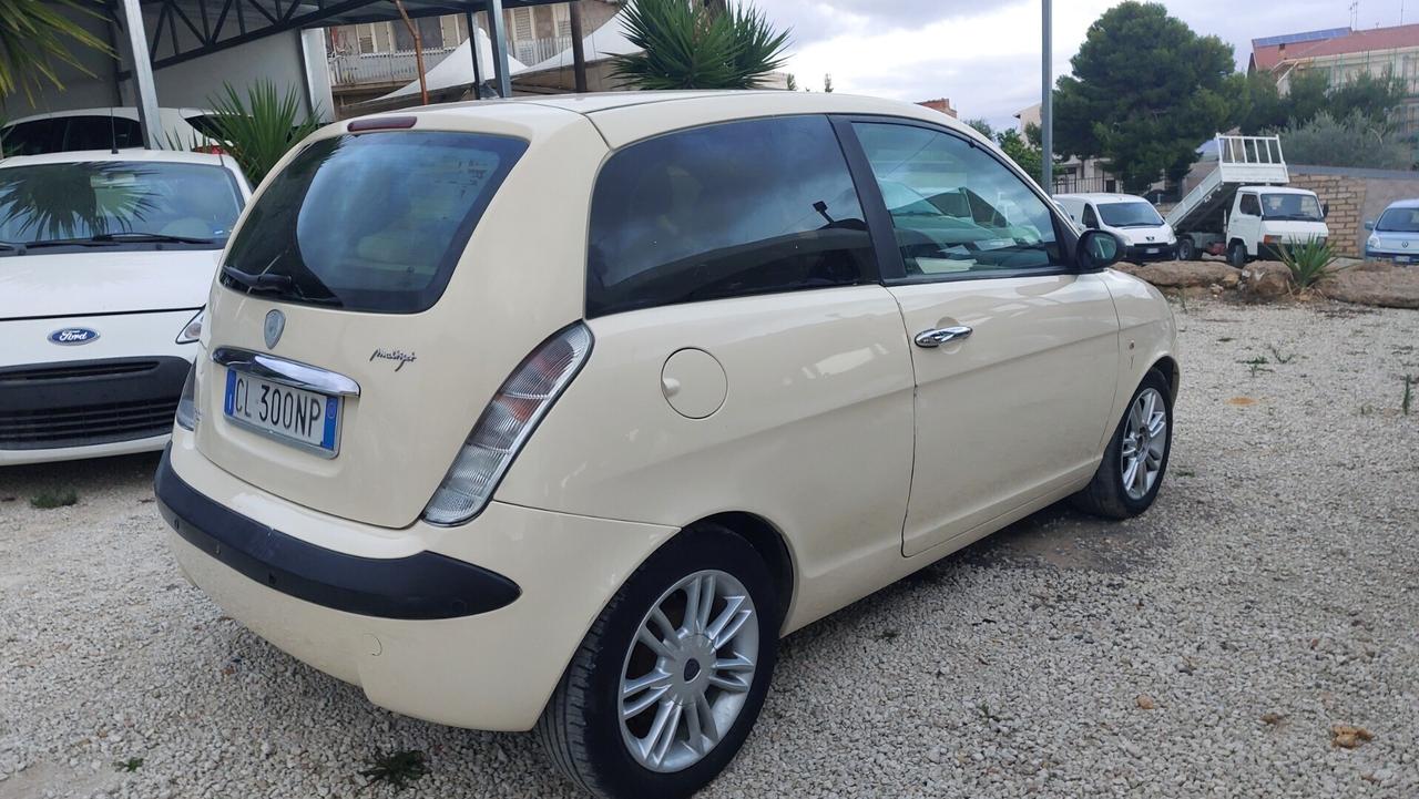 Lancia Ypsilon 1.3 Multijet 16V Platino