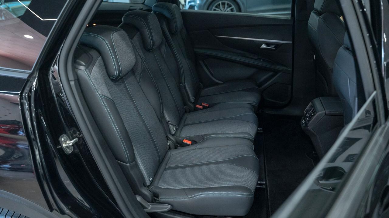 Peugeot 5008 1.5 BLUEHDI ALLURE PACK EAT8 7 POSTI S&S 131 CV AUTO VIRTUAL FULL OPTIONAL