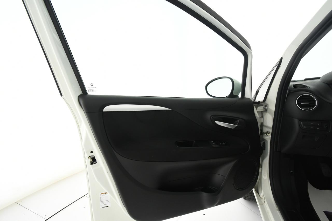 FIAT Punto 5p 1.4 natural power Easy 70cv NEOPATENTATI+C15"