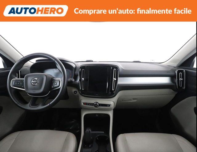 VOLVO XC40 T2 Geartronic Momentum Pro