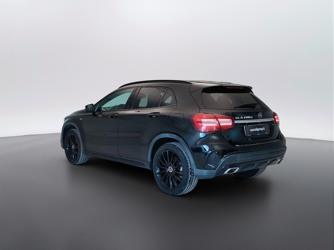 Mercedes-Benz GLA-X156 2017 - GLA 200 d Night Edition auto