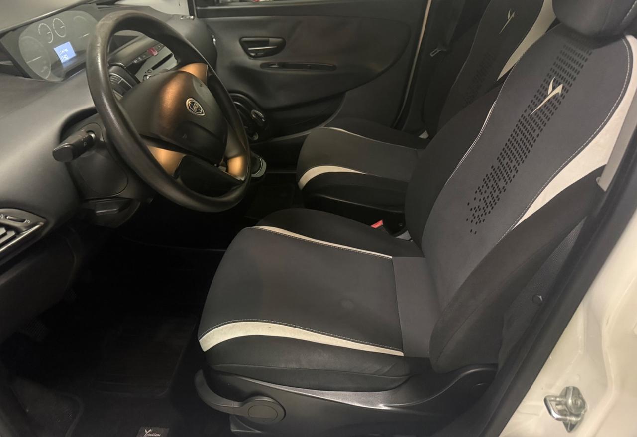 Lancia Ypsilon 1.2 69 CV 5 porte GPL Ecochic Gold