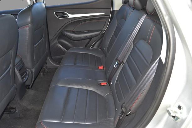 MG ZS - 1.0T 6MT LUXURY