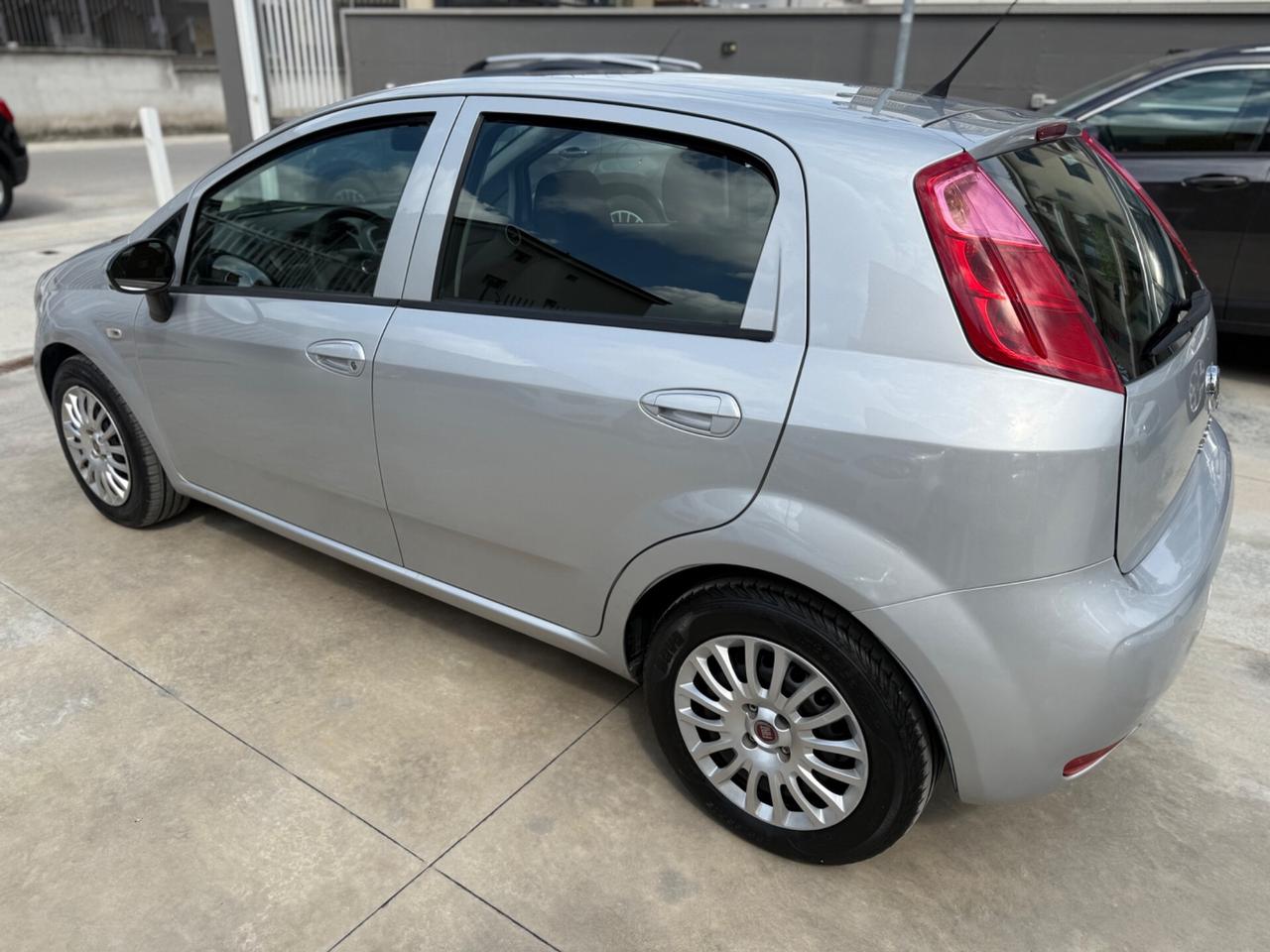 Fiat Punto 1.3 MJT II S&S 95 CV 5 porte Street