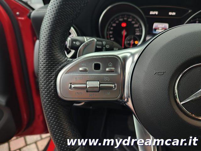 MERCEDES-BENZ GLA 200 Automatic Premium 156cv