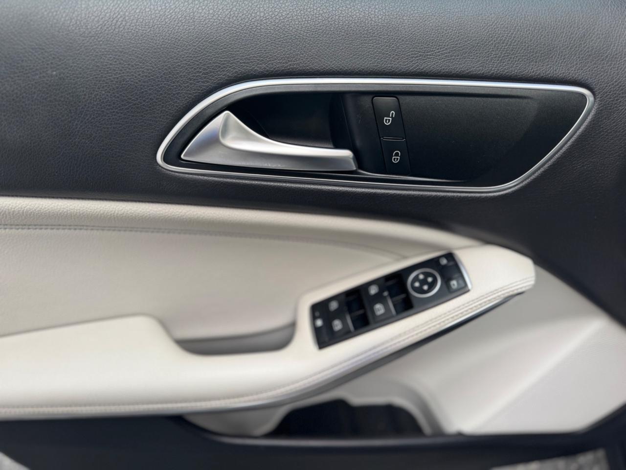 Mercedes-benz GLA 180 d Automatic Premium