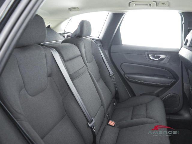 VOLVO XC60 B4 (d) AWD Geartronic Momentum Pro