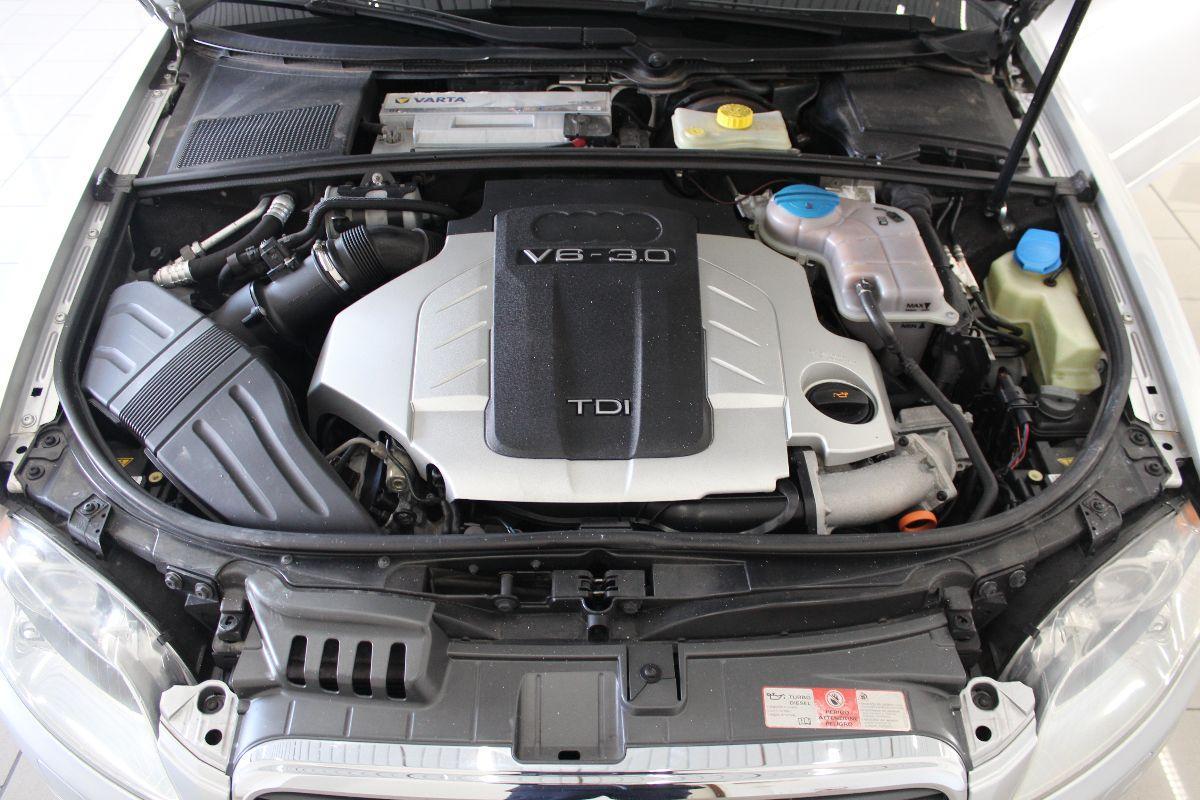 AUDI - A4 - 3.0 TDI quattro S tronic