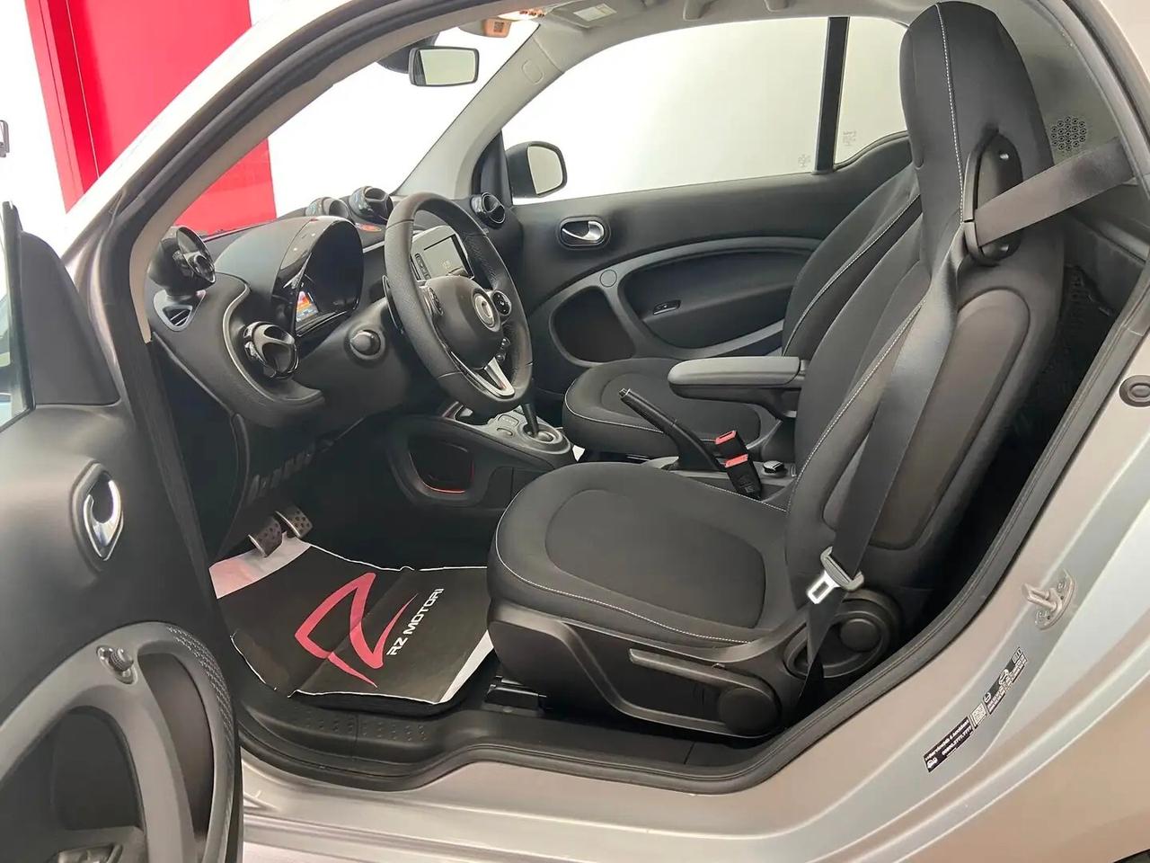 Smart ForTwo 70 1.0 twinamic Superpassion-LED-NAVIGATORE-RETROCAMERA-ITALIANA