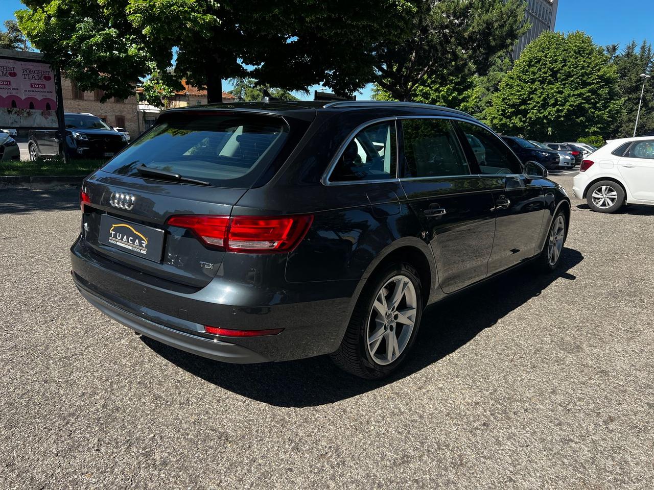 Audi A4 2.0 35 TDI Sport #11120