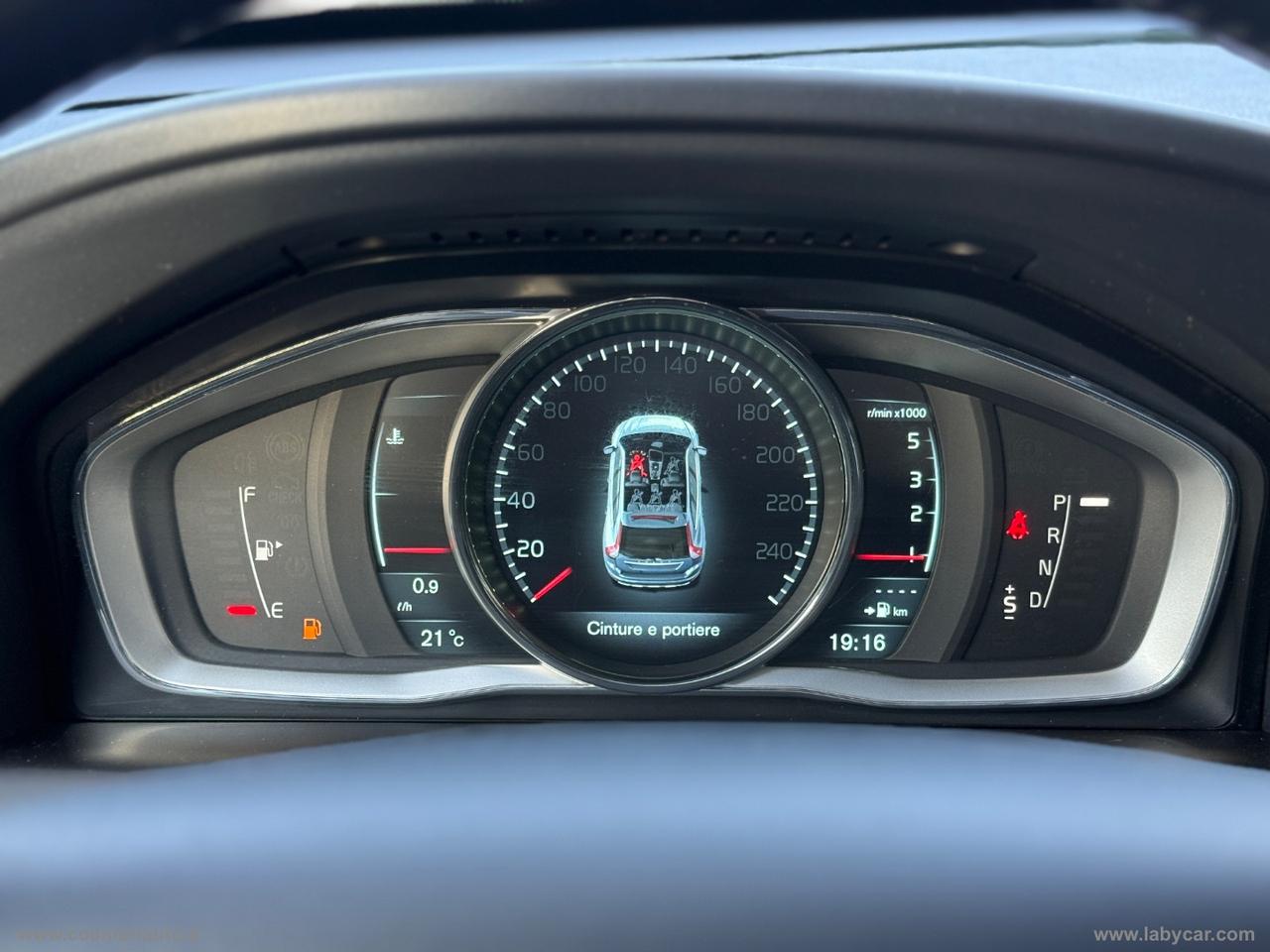 VOLVO XC60 D4 Geartronic Momentum