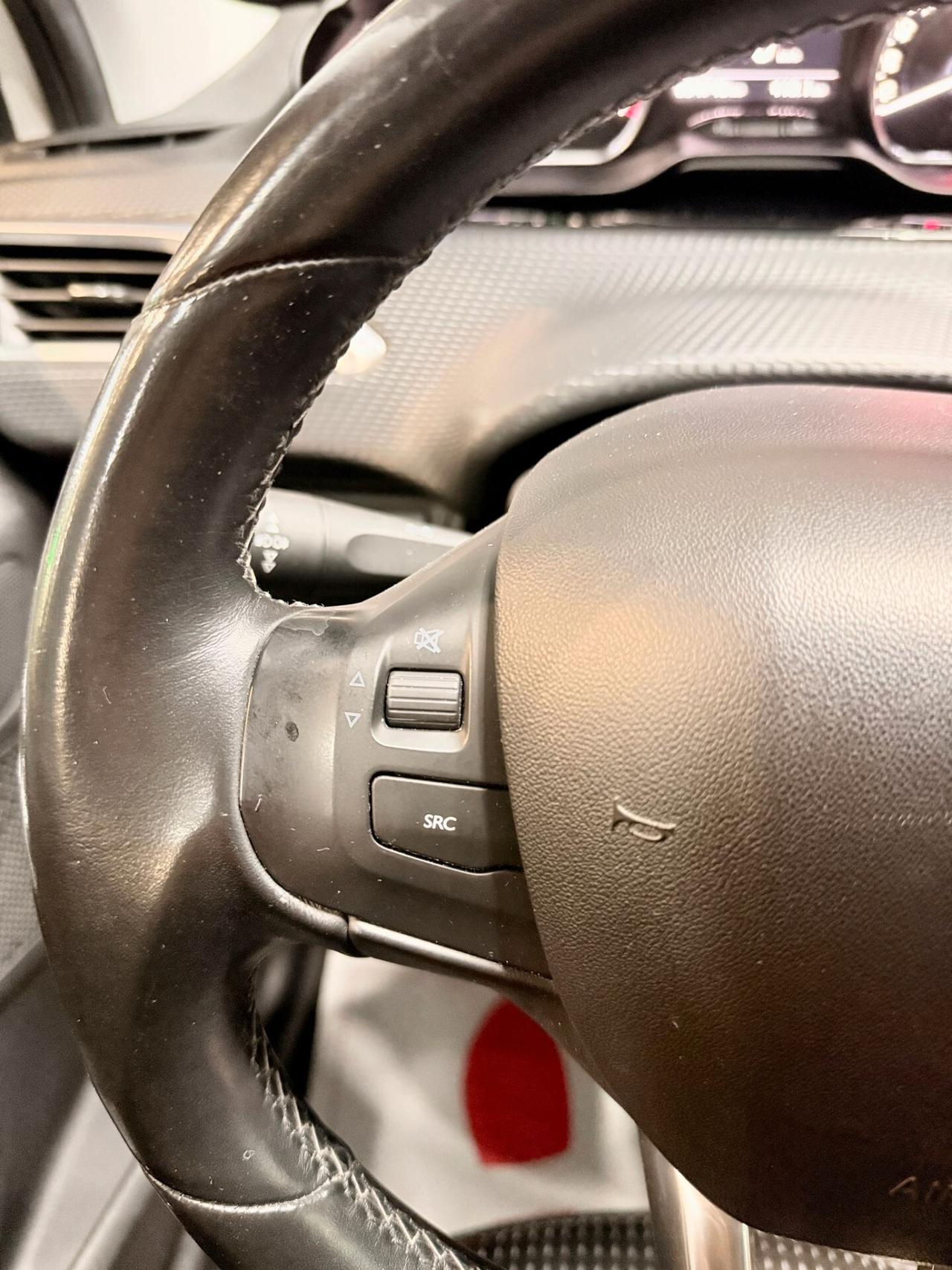 Peugeot 208 PureTech Turbo 110 EAT6 S&S 5 porte Allure