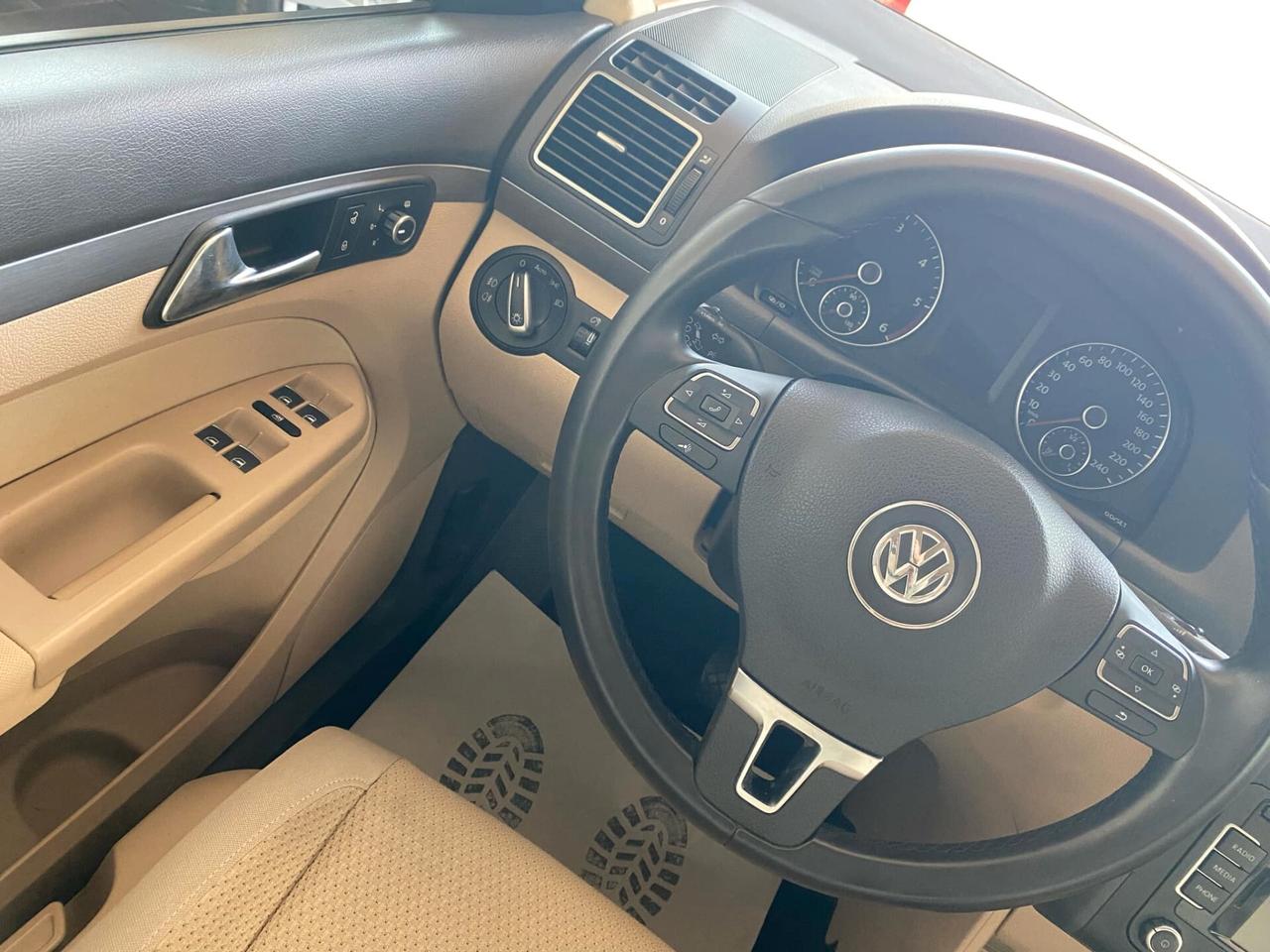 Volkswagen Touran 1.6 TDI DSG Comfortline 105CV