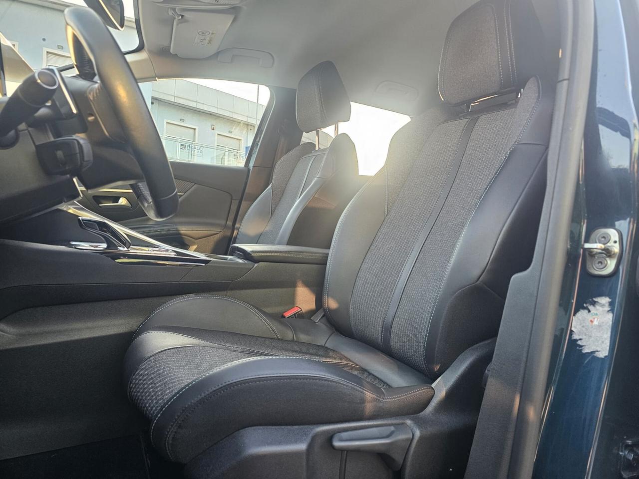 Peugeot 3008 BlueHDi 130 S&S EAT8 Allure Pack