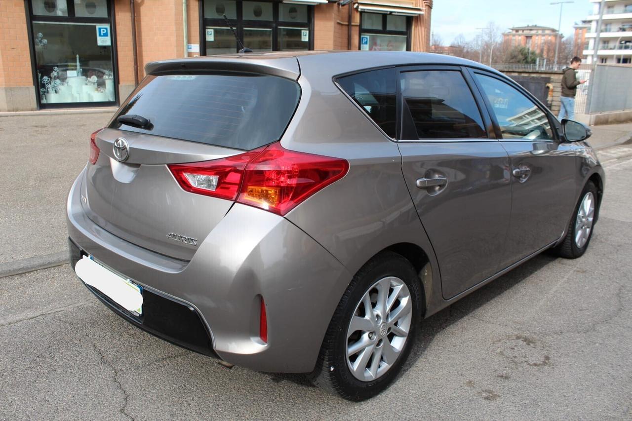 Toyota Auris 1.4 D-4D Active