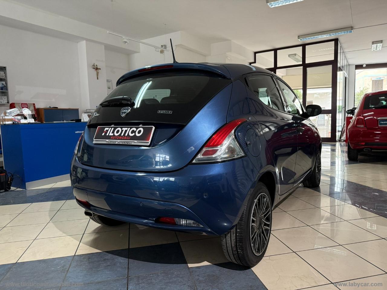 LANCIA Ypsilon 1.0 FireFly 5p.S&S Hybryd Gold CARPLAY - KIT 5 POSTO - SENSORI DI PARCHEGGIO