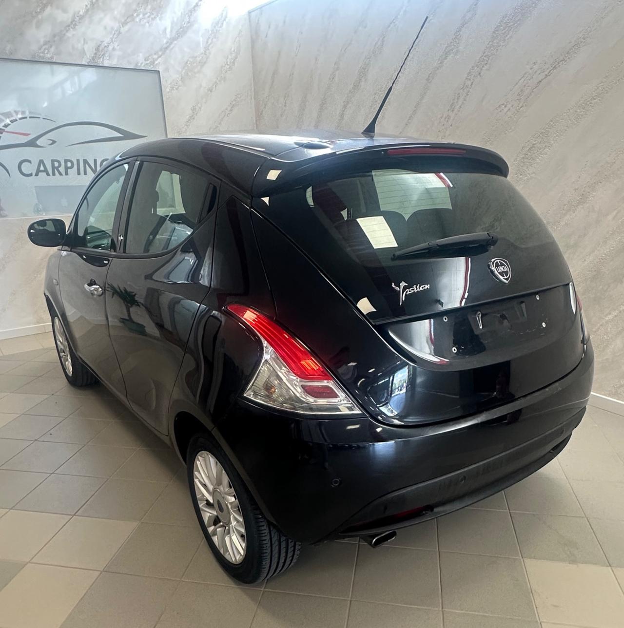 Lancia Ypsilon 1.2 69 CV 5 porte Platinum