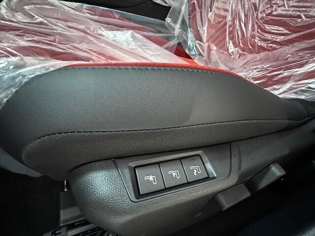 Lancia Ypsilon Hybrid e-DCT LX KM0 2026