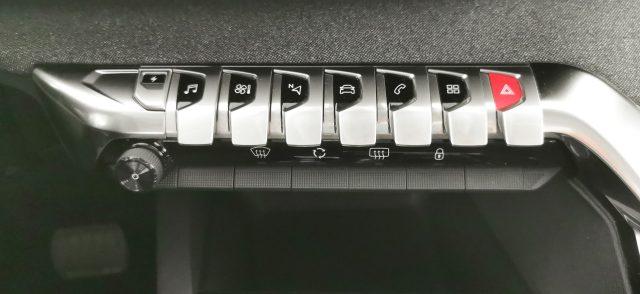 PEUGEOT 3008 Hybrid 225 e-EAT8 GT