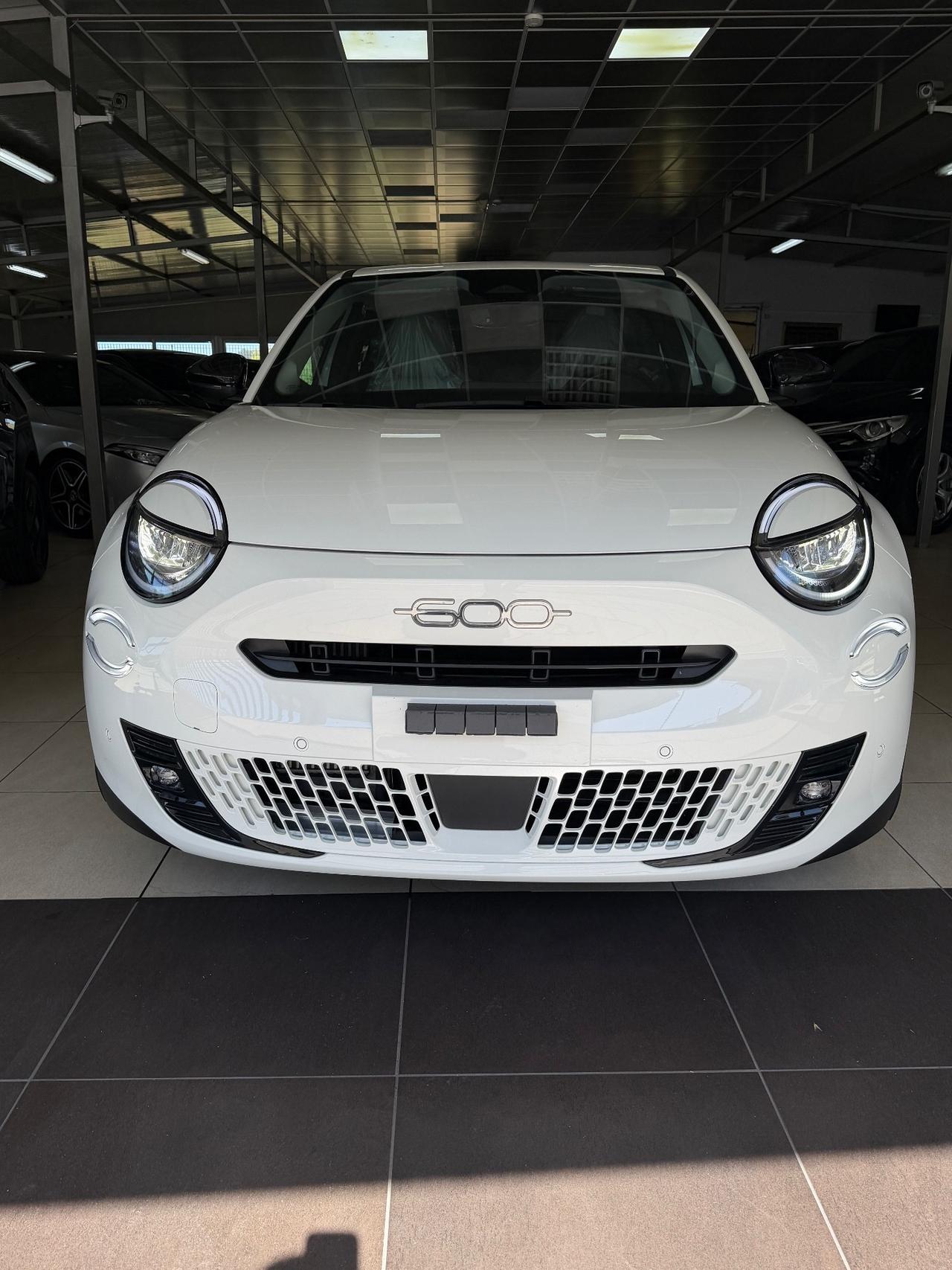 Fiat 600 Hybrid 110 CV DCT MHEV La Prima KM0 2026