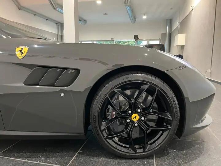 Ferrari GTC4 Lusso GTC4Lusso T