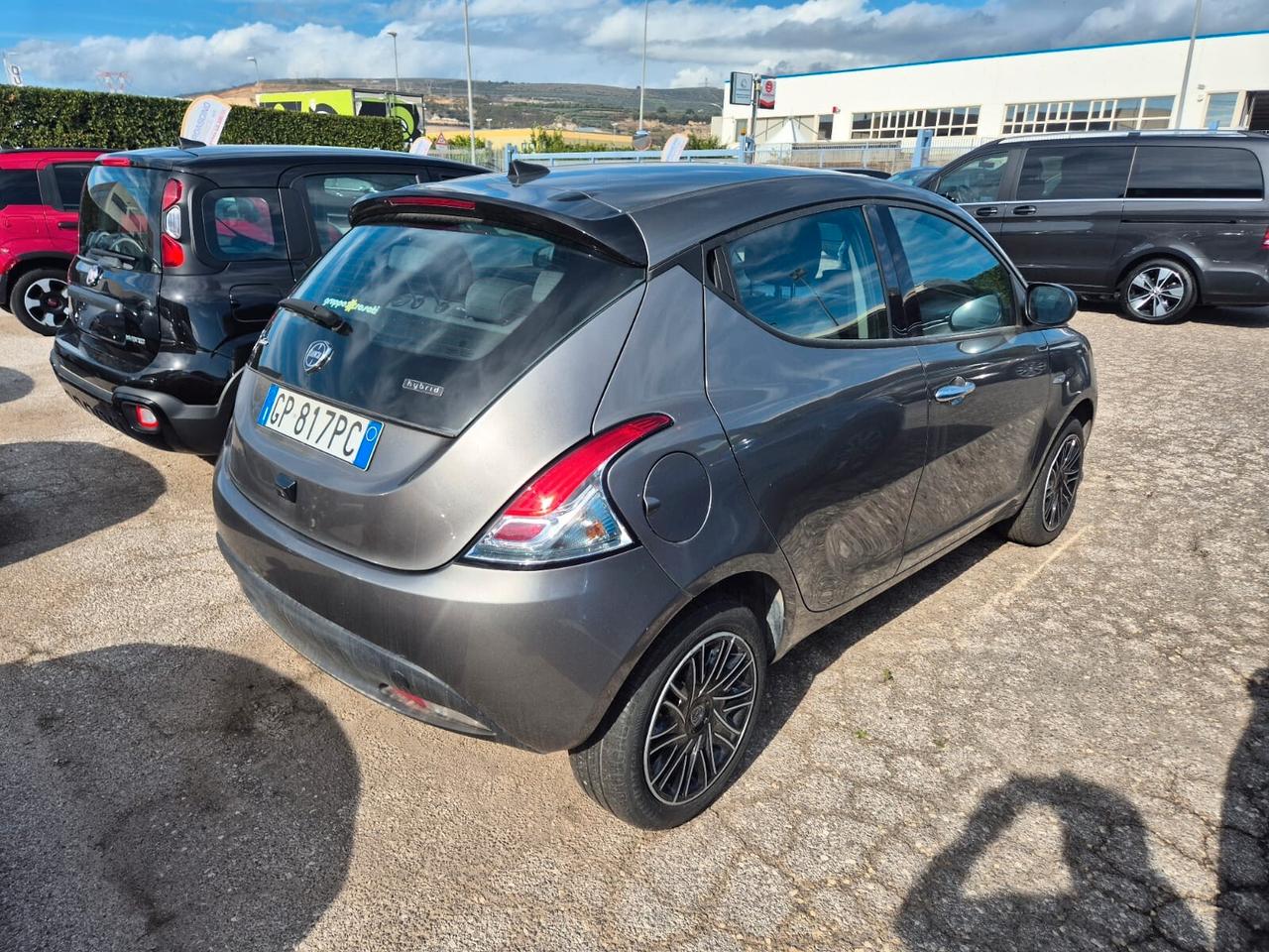Lancia Ypsilon 1.0 FireFly 5 porte S&S Hybrid Gold