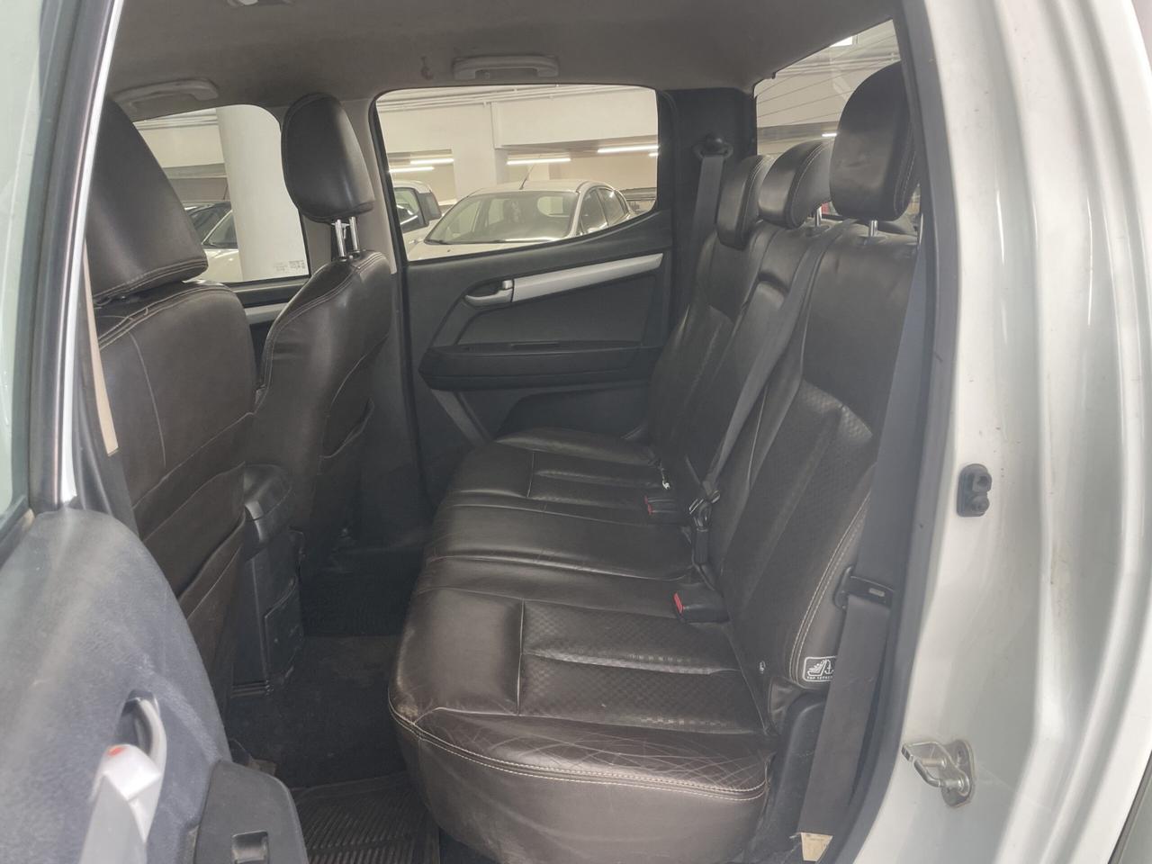 Isuzu D-Max 2.5 Crew Cab Solar A/T 4WD