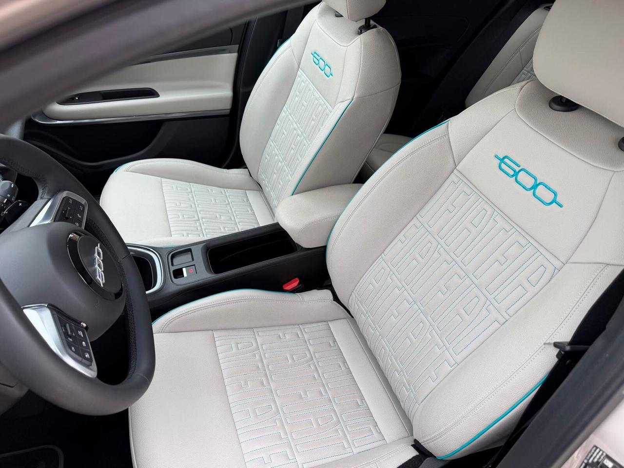 Fiat 600 1.2 HYBRID LA PRIMA 110cv VARI COLORI