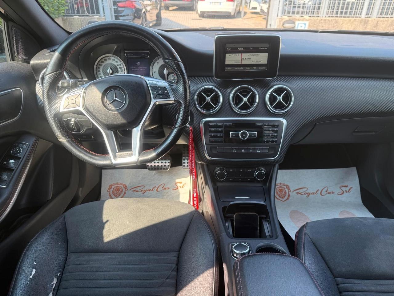 Mercedes A180 Premium AMG