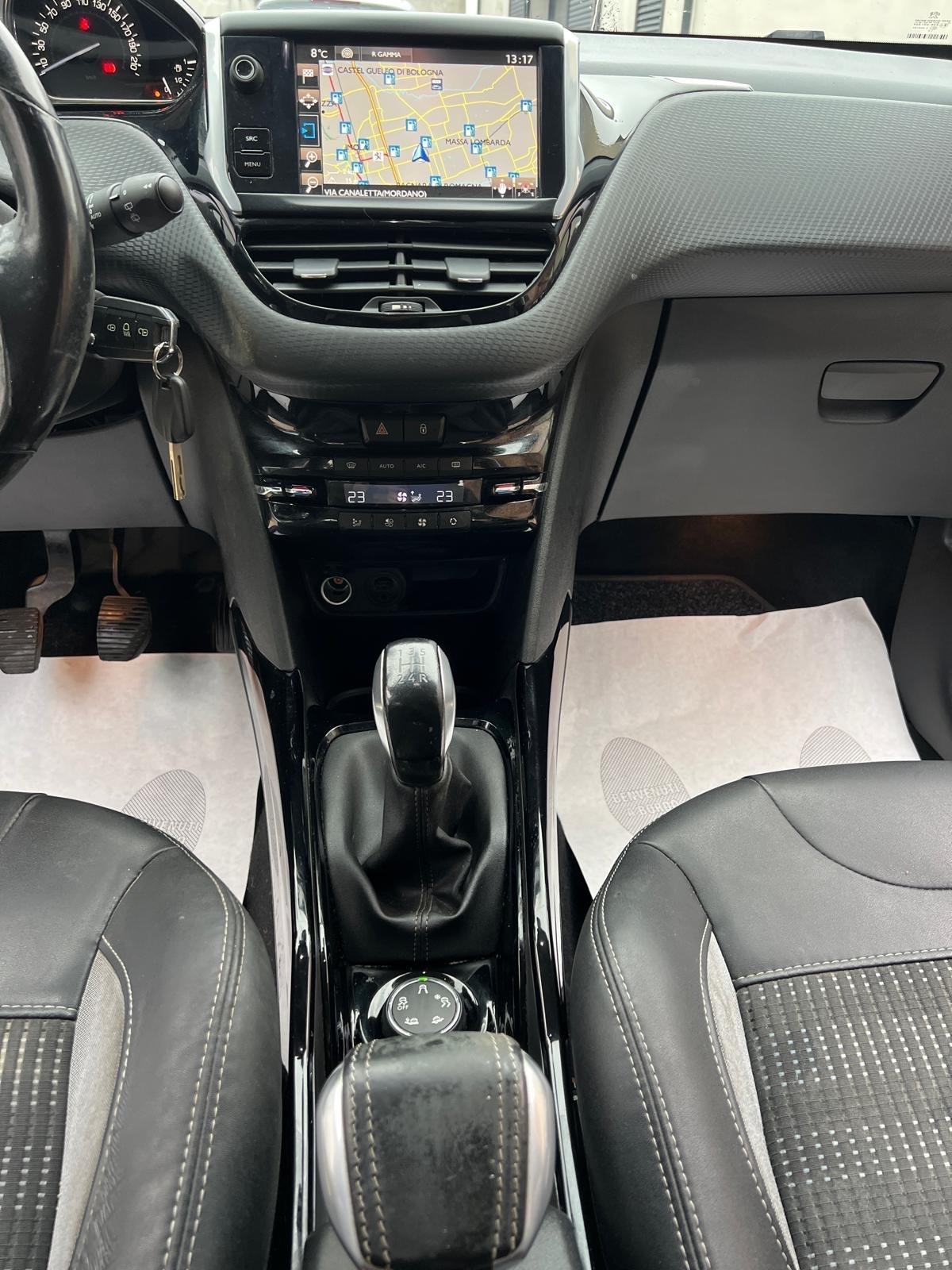 Peugeot 2008 BlueHDi 120 S&S Black Matt